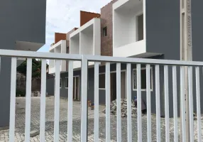 Foto 1 de Casa de Condomínio com 2 Quartos à venda, 62m² em Cibratel, Itanhaém