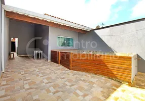 Foto 1 de Casa com 2 Quartos à venda, 80m² em Nova Peruíbe, Peruíbe