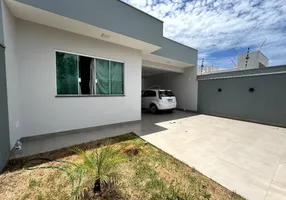 Foto 1 de Casa com 3 Quartos à venda, 103m² em Jardim Diamante, Maringá