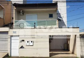 Foto 1 de Sobrado com 2 Quartos à venda, 81m² em Daniel Fonseca, Uberlândia