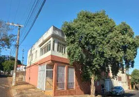 Foto 1 de Sobrado com 3 Quartos à venda, 623m² em Fundinho, Uberlândia