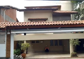 Foto 1 de Casa de Condomínio com 3 Quartos à venda, 360m² em Jardim Vitoria Regia, São Paulo