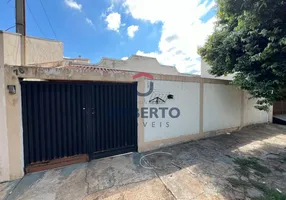 Foto 1 de Casa com 3 Quartos à venda, 129m² em Conjunto Residencial Padre Eduardo Murante, Ourinhos