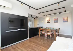 Foto 1 de Apartamento com 3 Quartos à venda, 75m² em Jardim Carvalho, Porto Alegre