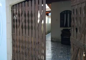 Foto 1 de Casa com 2 Quartos à venda, 75m² em Balneario Itaguai, Mongaguá