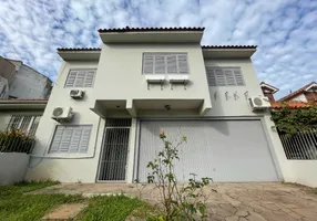 Foto 1 de Casa com 5 Quartos à venda, 310m² em Jardim São Pedro, Porto Alegre