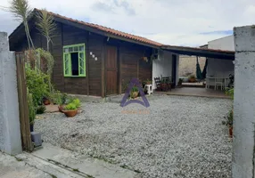 Foto 1 de Casa com 2 Quartos à venda, 70m² em Carianos, Florianópolis