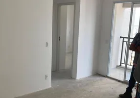 Foto 1 de Apartamento com 2 Quartos à venda, 46m² em Jardim Copiuva, Carapicuíba