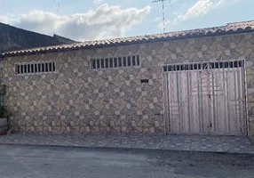 Foto 1 de Casa com 2 Quartos à venda, 153m² em Centro, Maracanaú