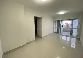 Foto 1 de Apartamento com 3 Quartos para alugar, 93m² em Zona 07, Maringá