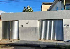 Foto 1 de Casa com 2 Quartos à venda, 85m² em Sao Francisco, Serra