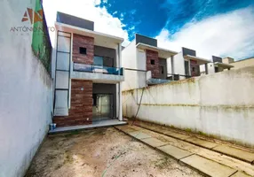 Foto 1 de Casa com 3 Quartos à venda, 112m² em Parque Manibura, Fortaleza