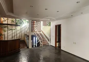 Foto 1 de Sobrado com 3 Quartos para alugar, 309m² em Jardim França, São Paulo