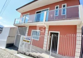 Foto 1 de Casa com 3 Quartos para alugar, 232m² em Joao Paulo, Florianópolis