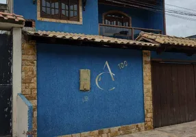 Foto 1 de Casa com 4 Quartos à venda, 240m² em Cerâmica, Nova Iguaçu