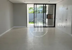 Foto 1 de Sobrado com 3 Quartos à venda, 120m² em Forquilhas, São José