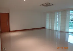 Foto 1 de Apartamento com 3 Quartos para alugar, 140m² em Barra da Tijuca, Rio de Janeiro