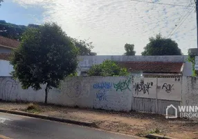 Foto 1 de Lote/Terreno à venda, 302m² em Zona 07, Maringá