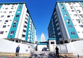 Foto 1 de Apartamento com 2 Quartos para alugar, 60m² em Barreiros, São José