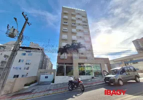 Foto 1 de Apartamento com 3 Quartos para alugar, 82m² em Coloninha, Florianópolis