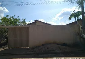 Foto 1 de Casa com 2 Quartos à venda, 66m² em Centro, Lagoa do Piauí