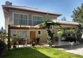 Foto 1 de Casa de Condomínio com 3 Quartos à venda, 230m² em Mosela, Petrópolis