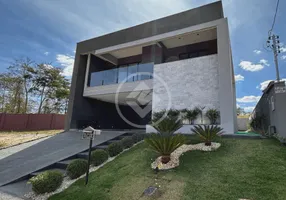 Foto 1 de Casa de Condomínio com 3 Quartos à venda, 228m² em Jardins Capri, Senador Canedo