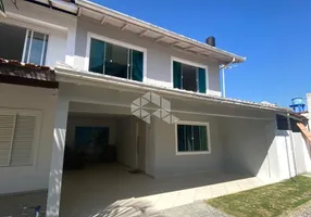 Foto 1 de Casa com 4 Quartos à venda, 160m² em Centro, Balneário Camboriú