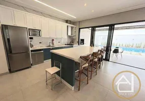 Foto 1 de Casa com 4 Quartos à venda, 300m² em Parque Residencial Alcântara , Londrina