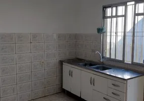 Foto 1 de Casa com 2 Quartos para alugar, 60m² em Vila Guaraciaba, Santo André