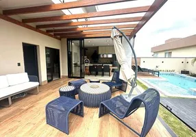 Foto 1 de Casa de Condomínio com 4 Quartos à venda, 270m² em Residencial Goiânia Golfe Clube, Goiânia
