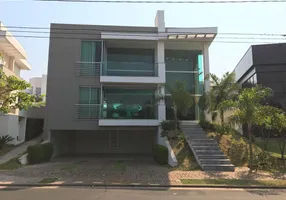 Foto 1 de Casa de Condomínio com 4 Quartos à venda, 400m² em Jardim Itália, Cuiabá