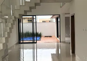 Foto 1 de Casa de Condomínio com 4 Quartos à venda, 300m² em Jardins Bolonha, Senador Canedo