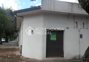 Foto 1 de Casa com 4 Quartos à venda, 120m² em Navegantes, Porto Alegre