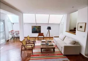 Foto 1 de Casa com 4 Quartos à venda, 370m² em Vila Andrade, São Paulo