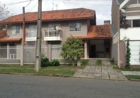 Foto 1 de Sobrado com 3 Quartos para alugar, 90m² em Campina do Siqueira, Curitiba