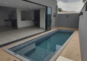 Foto 1 de Casa com 4 Quartos à venda, 162m² em Cristo Rei, Curitiba