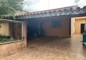 Foto 1 de Casa com 3 Quartos à venda, 164m² em Azeredo, Pindamonhangaba