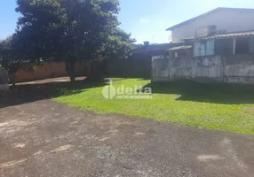 Foto 1 de Lote/Terreno à venda, 720m² em Daniel Fonseca, Uberlândia