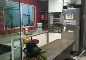 Foto 1 de Sobrado com 3 Quartos à venda, 250m² em Vila Rio Branco, São Paulo