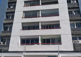 Foto 1 de Apartamento com 3 Quartos para alugar, 70m² em Ilha do Retiro, Recife