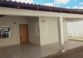 Foto 1 de Casa com 3 Quartos à venda, 142m² em Cidade Jardim, Uberlândia