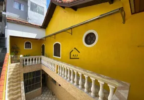 Foto 1 de Casa com 3 Quartos à venda, 195m² em Jardim Tupã, Barueri