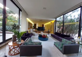 Foto 1 de Casa com 5 Quartos à venda, 460m² em Jardins Paris, Goiânia