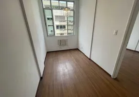 Foto 1 de Apartamento com 2 Quartos à venda, 60m² em Copacabana, Rio de Janeiro