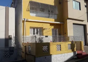 Foto 1 de Casa com 2 Quartos à venda, 107m² em Centro, Gravatá