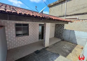 Foto 1 de Casa com 2 Quartos para alugar, 100m² em Glória, Belo Horizonte
