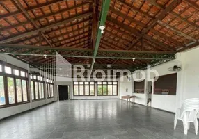 Foto 1 de Cobertura com 3 Quartos à venda, 120m² em Santa Cruz da Serra, Duque de Caxias