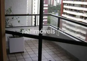 Foto 1 de Apartamento com 4 Quartos à venda, 174m² em Candeal, Salvador