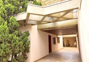 Foto 1 de Casa com 3 Quartos à venda, 250m² em Vila São Geraldo, Limeira